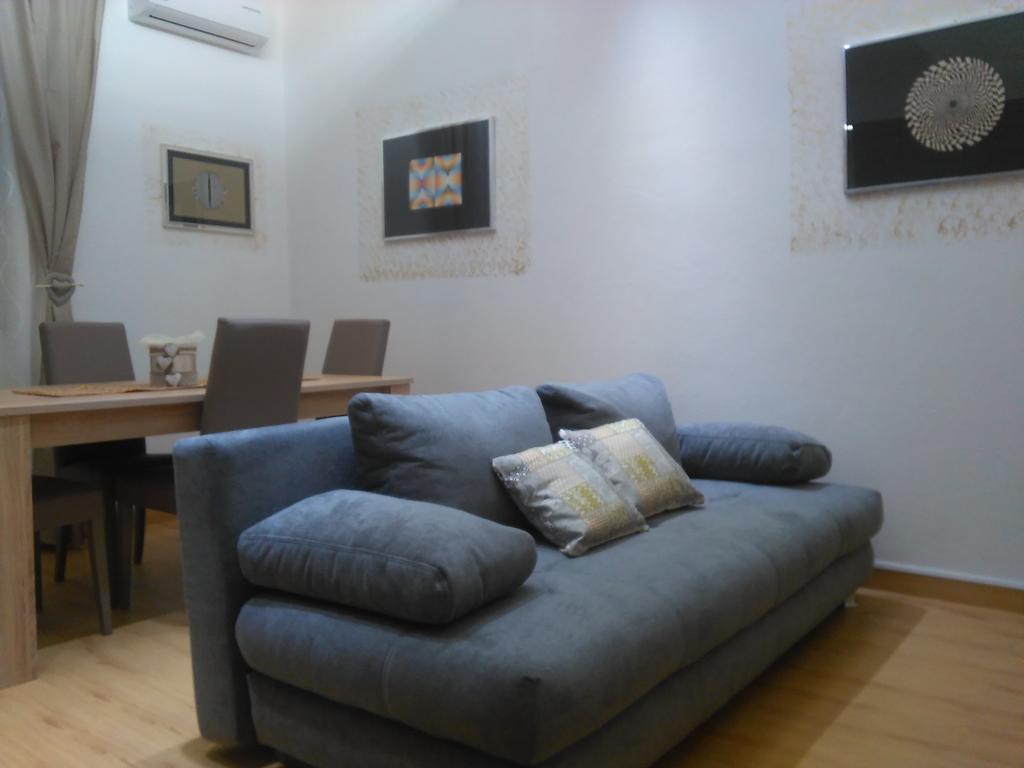 Appartamento Grey Арецо Екстериор снимка